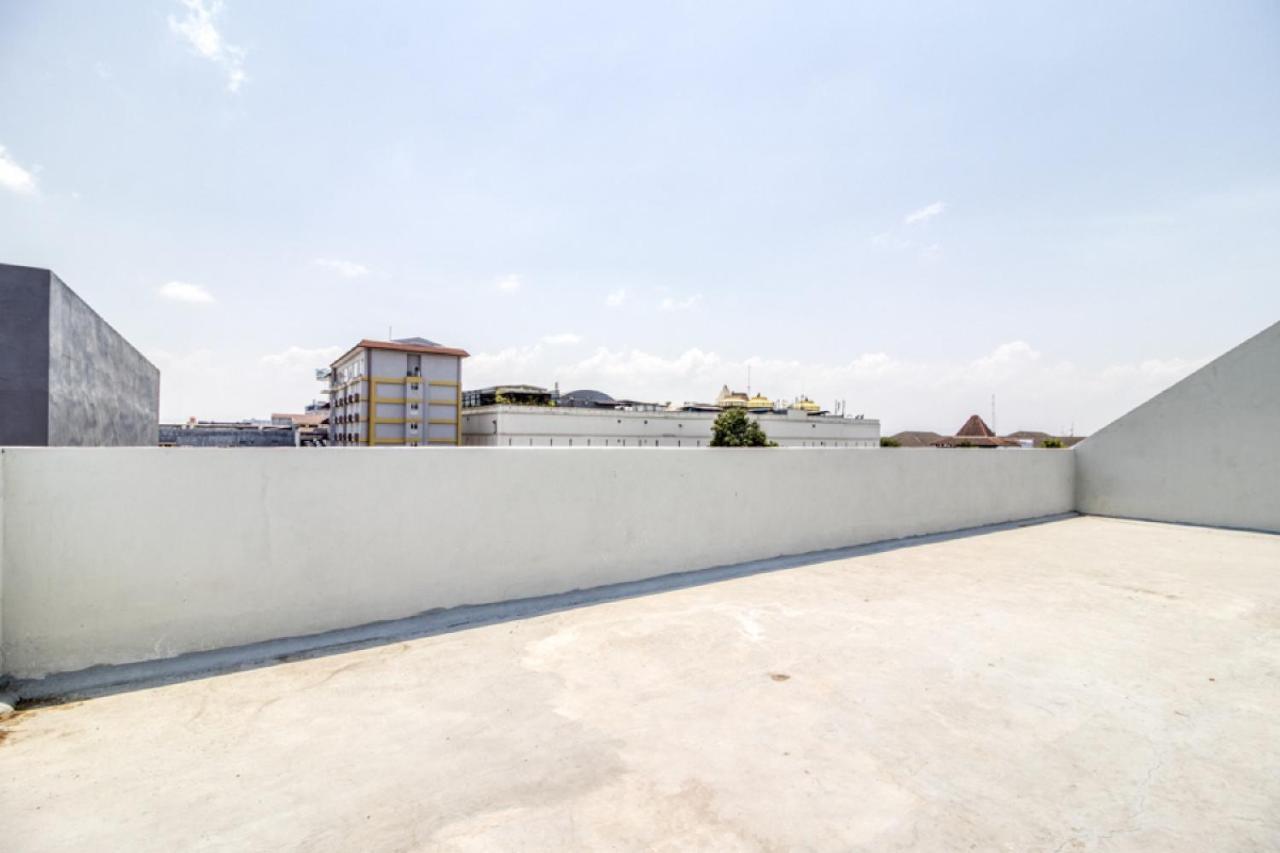 Reddoorz Syariah Near Galeria Mall Jogjacarta Exterior foto