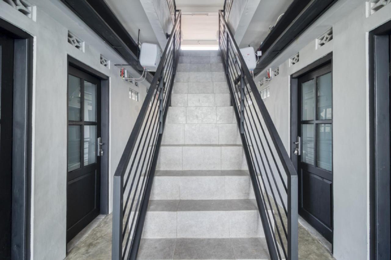 Reddoorz Syariah Near Galeria Mall Jogjacarta Exterior foto